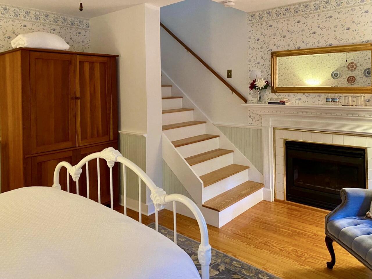 33 Sea View Drive Lincolnville ME 04849