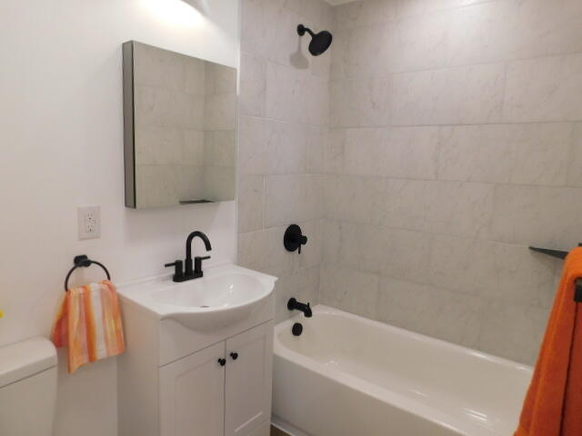 27 Maxwell Lane Bangor ME 04401