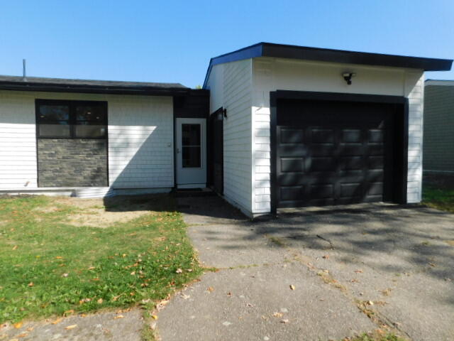 27 Maxwell Lane Bangor ME 04401