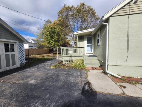 31 Ridgeway Avenue Sanford ME 04073