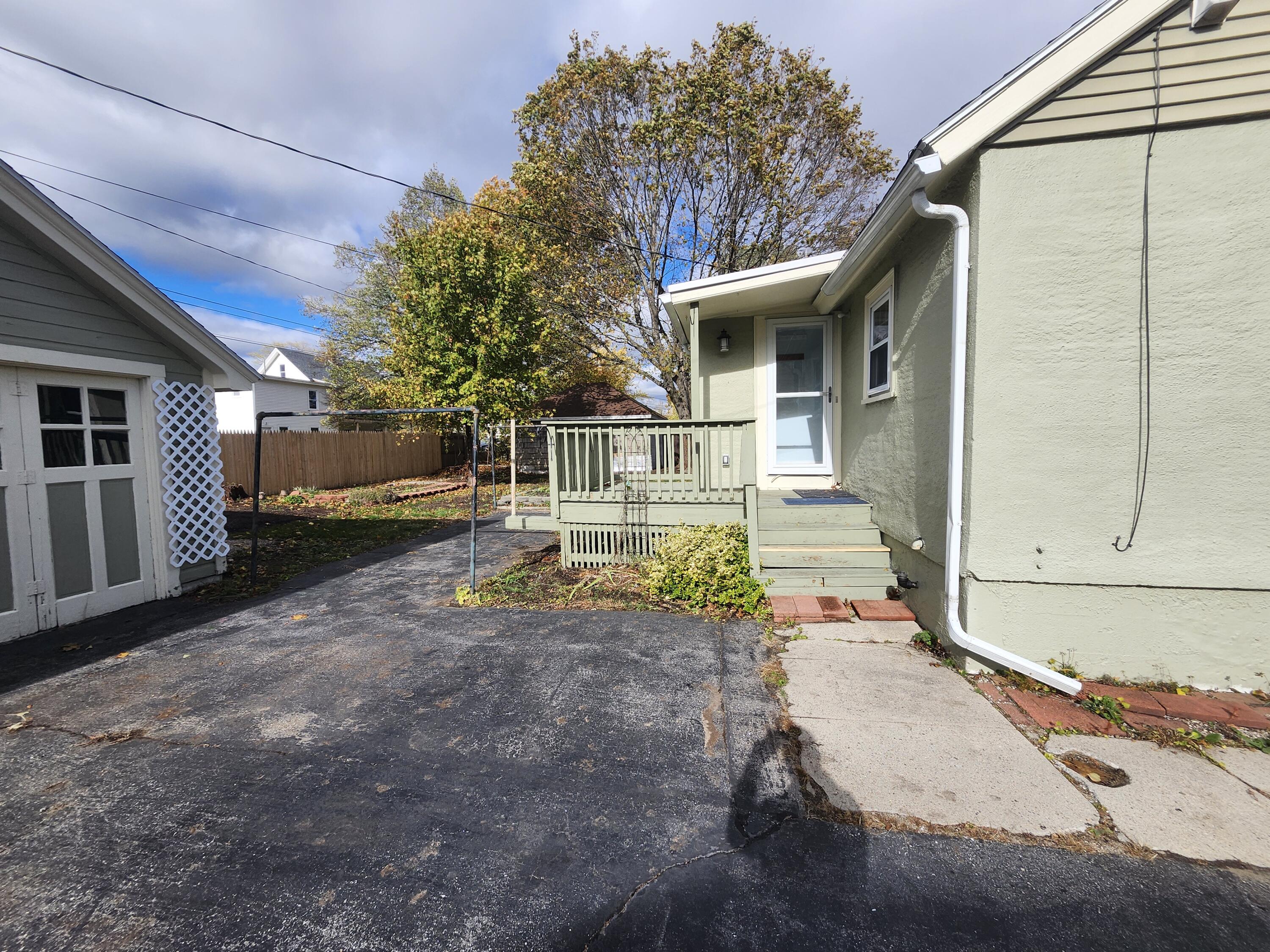 31 Ridgeway Avenue Sanford ME 04073