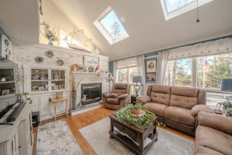 12 Country Lane South Thomaston ME 04858