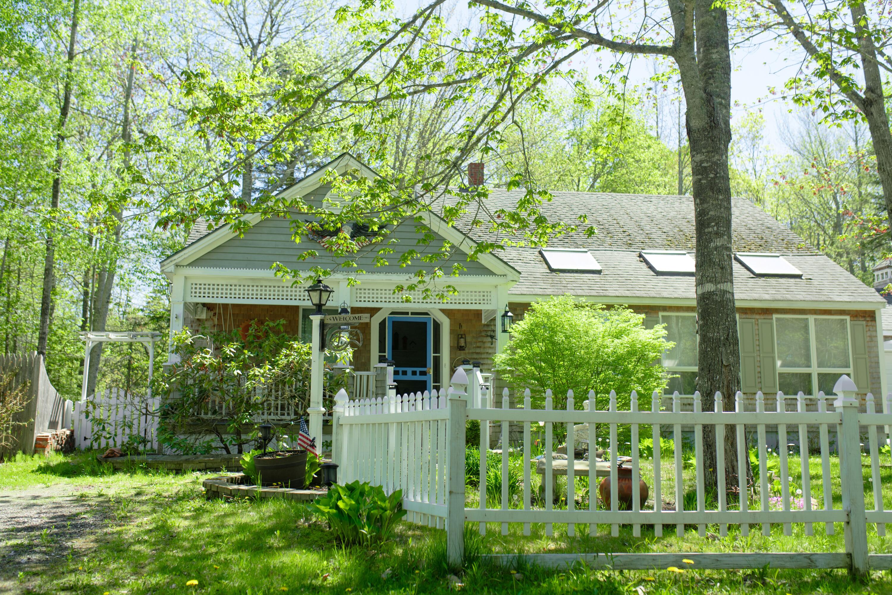 12 Country Lane South Thomaston ME 04858