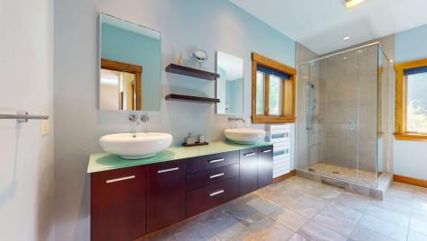 28 Blizzard Drive Newry ME 04261