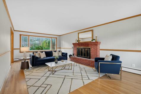 40 Robinson Gardens Lewiston ME 04240