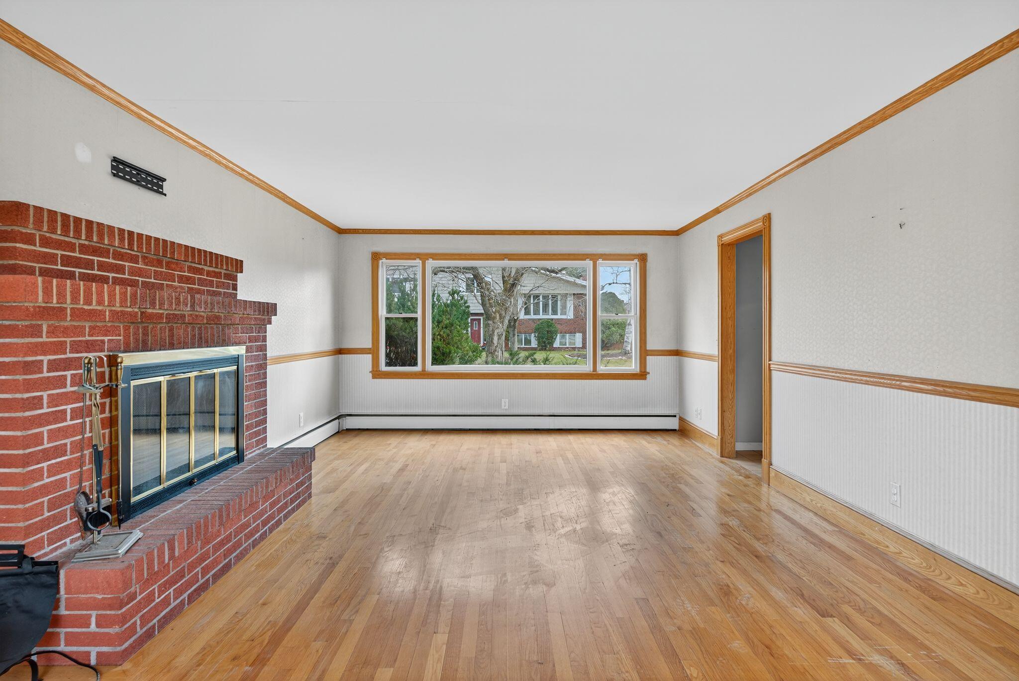 40 Robinson Gardens Lewiston ME 04240