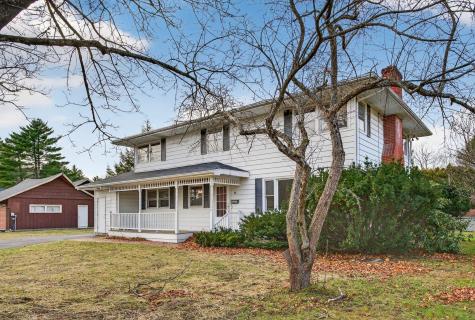 40 Robinson Gardens Lewiston ME 04240