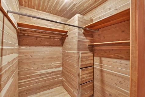 40 Robinson Gardens Lewiston ME 04240