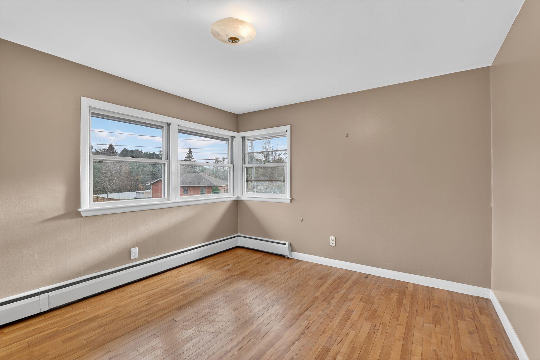 40 Robinson Gardens Lewiston ME 04240