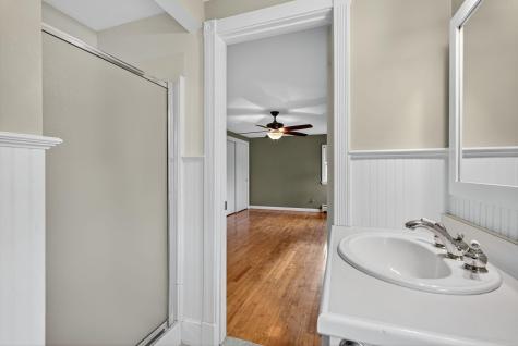 40 Robinson Gardens Lewiston ME 04240