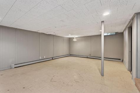 40 Robinson Gardens Lewiston ME 04240