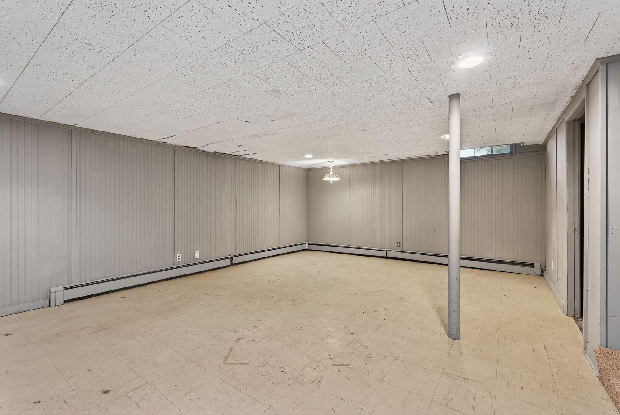 40 Robinson Gardens Lewiston ME 04240