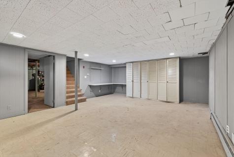 40 Robinson Gardens Lewiston ME 04240