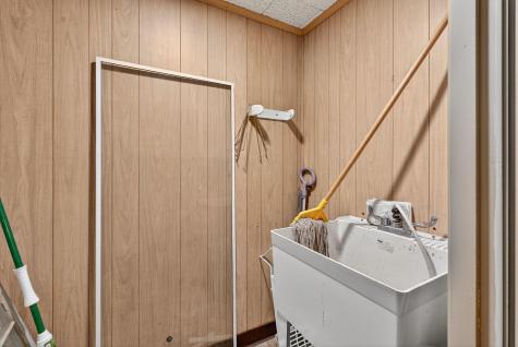 40 Robinson Gardens Lewiston ME 04240