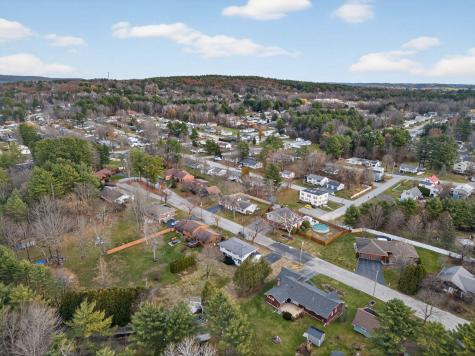 40 Robinson Gardens Lewiston ME 04240