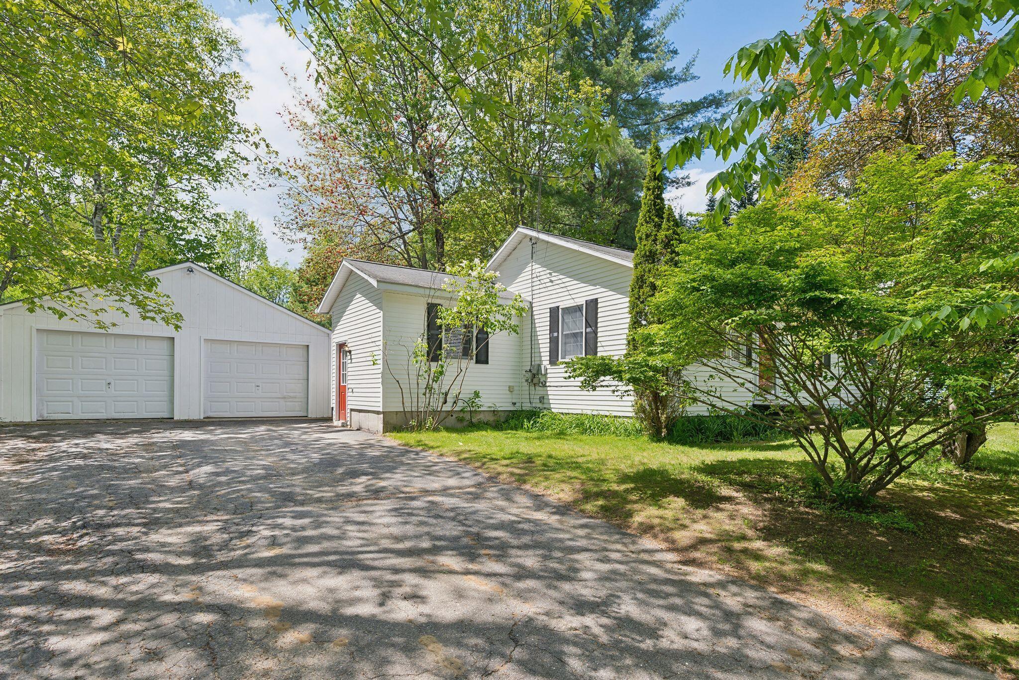 31 Bartholomew Street Lisbon ME 04250