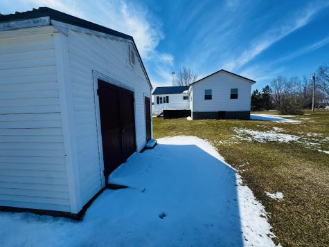 601 Moosehead Trail Newport ME 04953