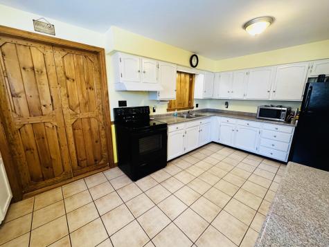 601 Moosehead Trail Newport ME 04953