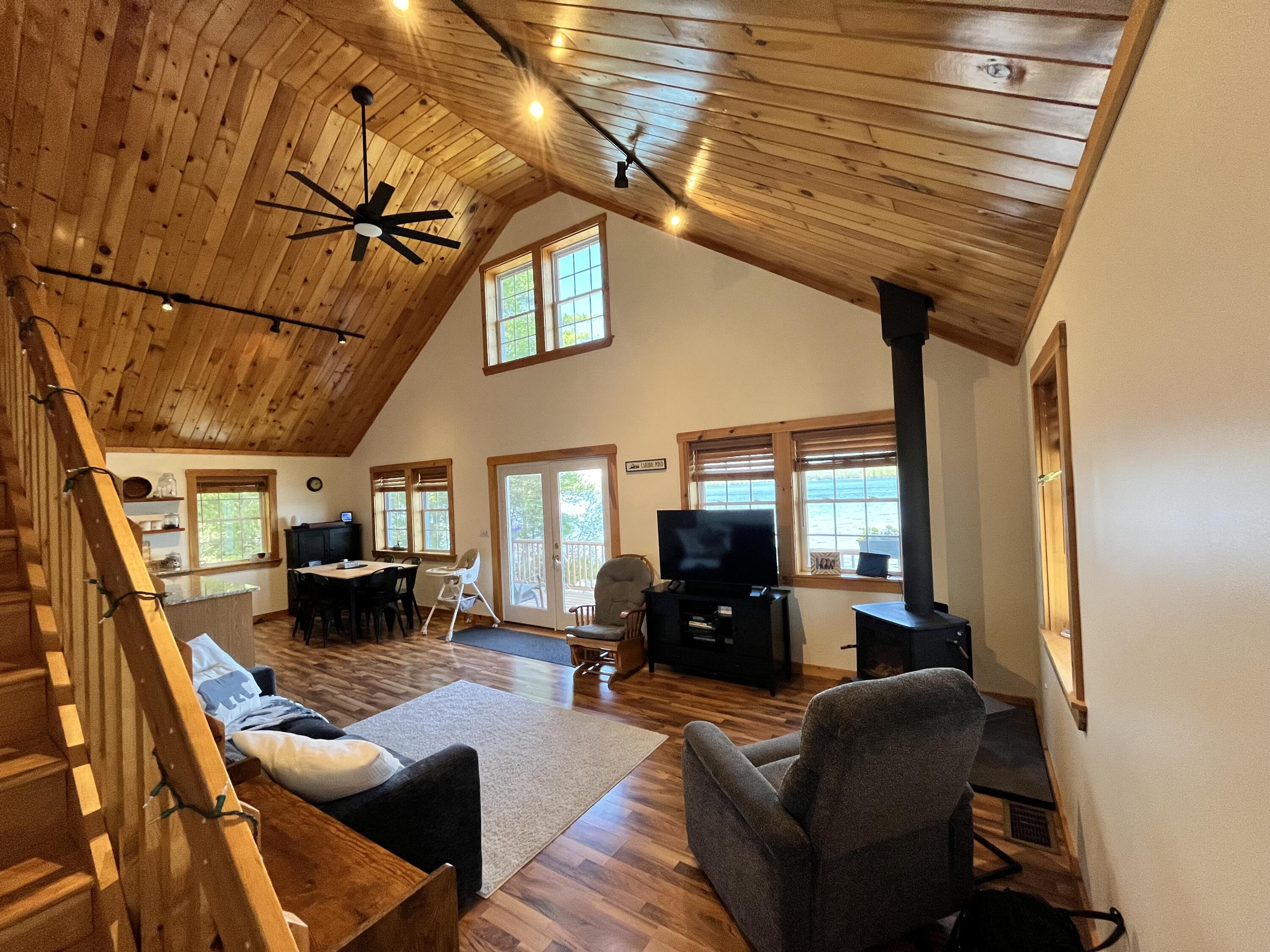 28 Jipson Drive Lincoln ME 04457