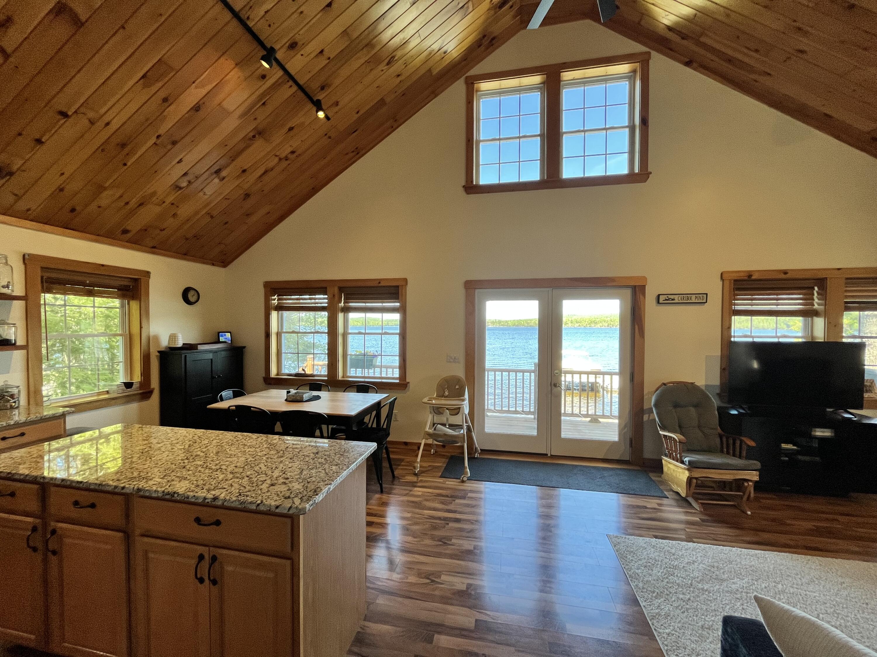 28 Jipson Drive Lincoln ME 04457