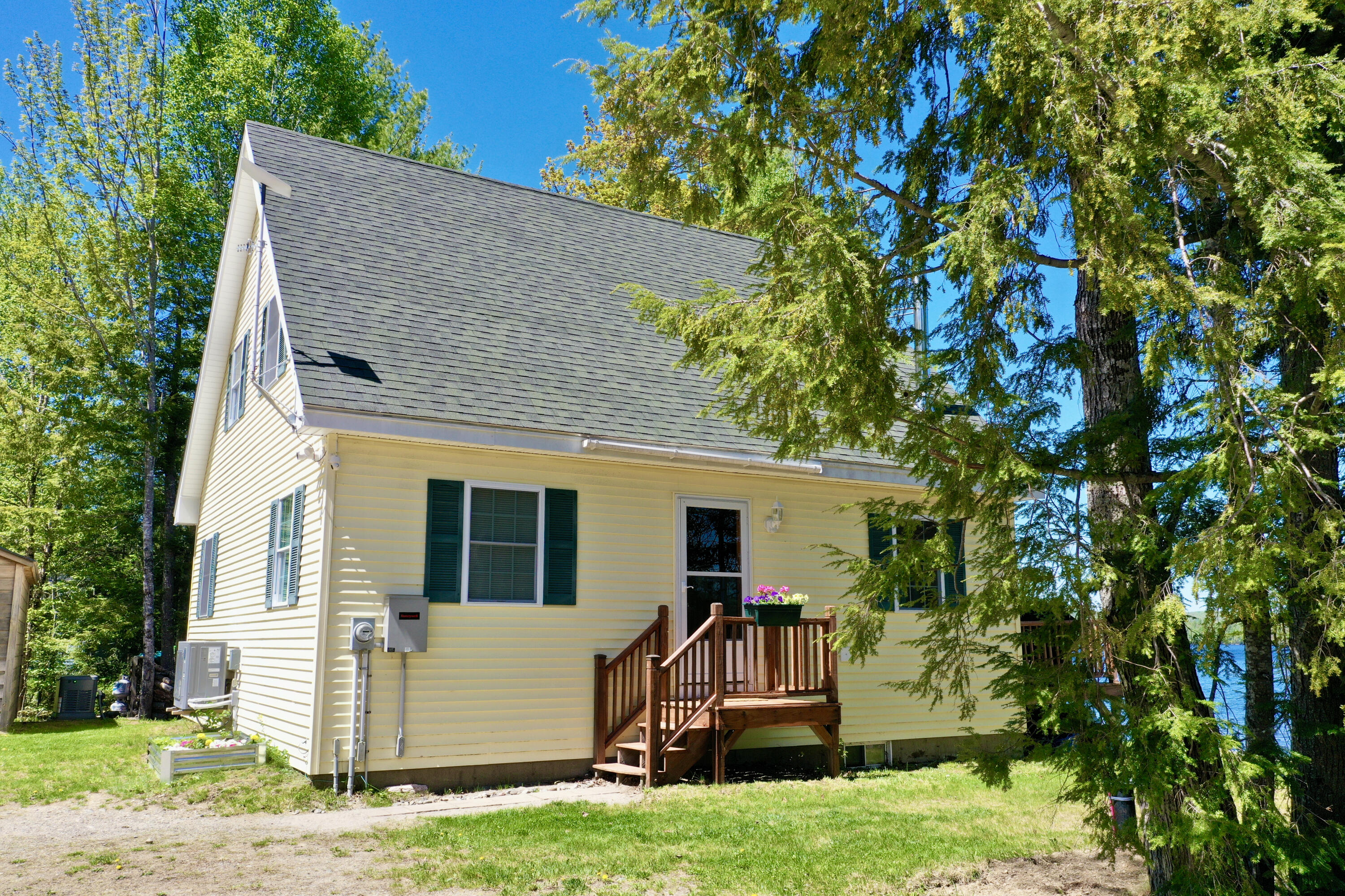28 Jipson Drive Lincoln ME 04457