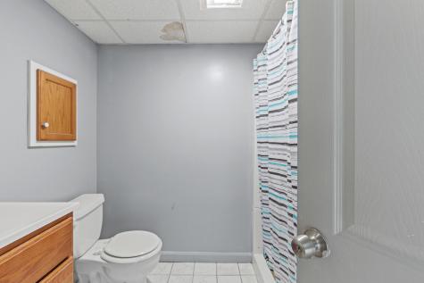 373 Pond Road Lewiston ME 04240