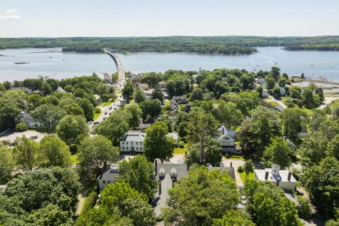 18 High Street Wiscasset ME 04578