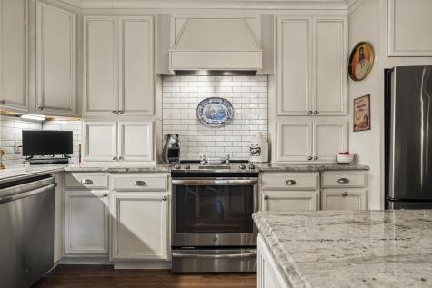 18 High Street Wiscasset ME 04578