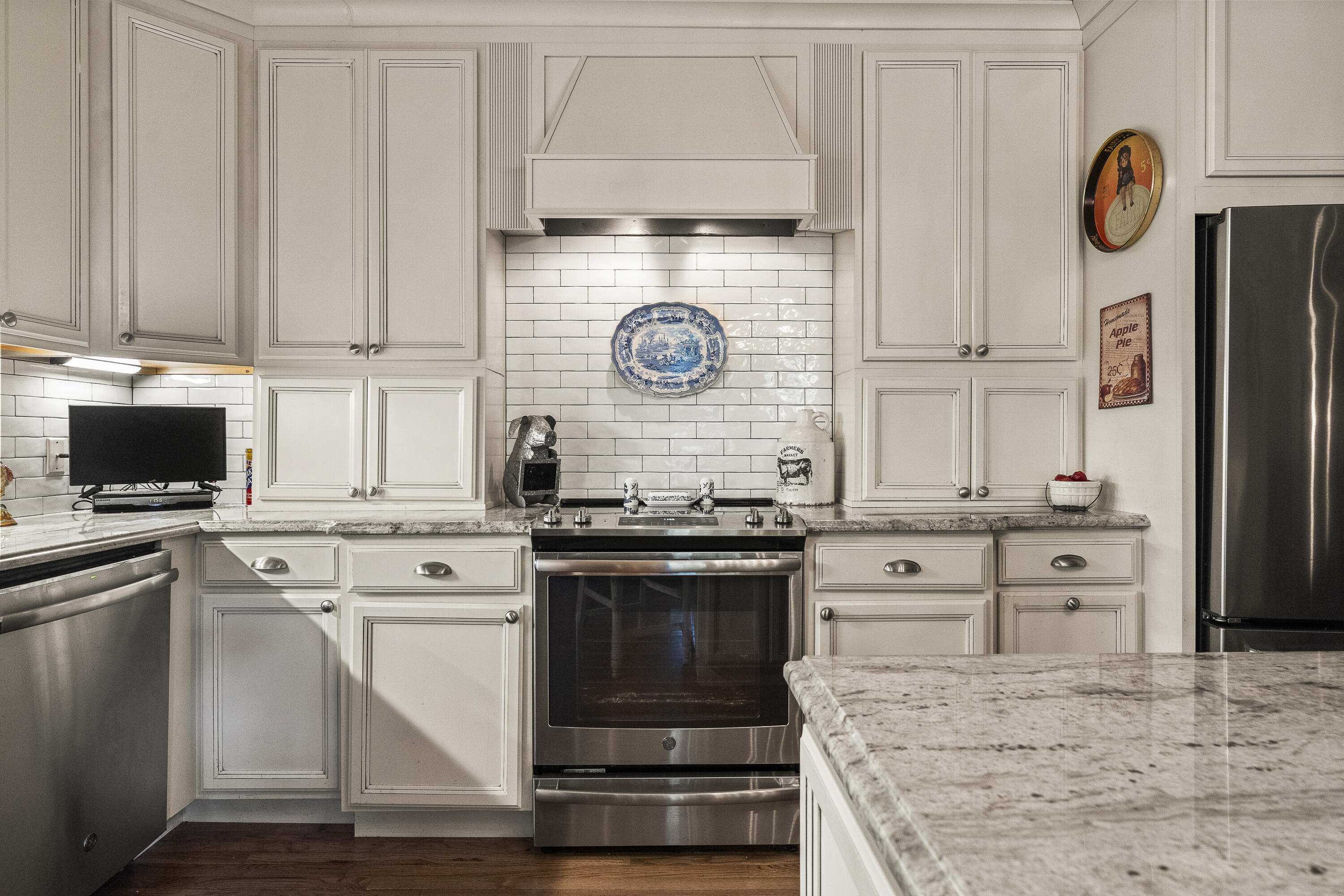 18 High Street Wiscasset ME 04578