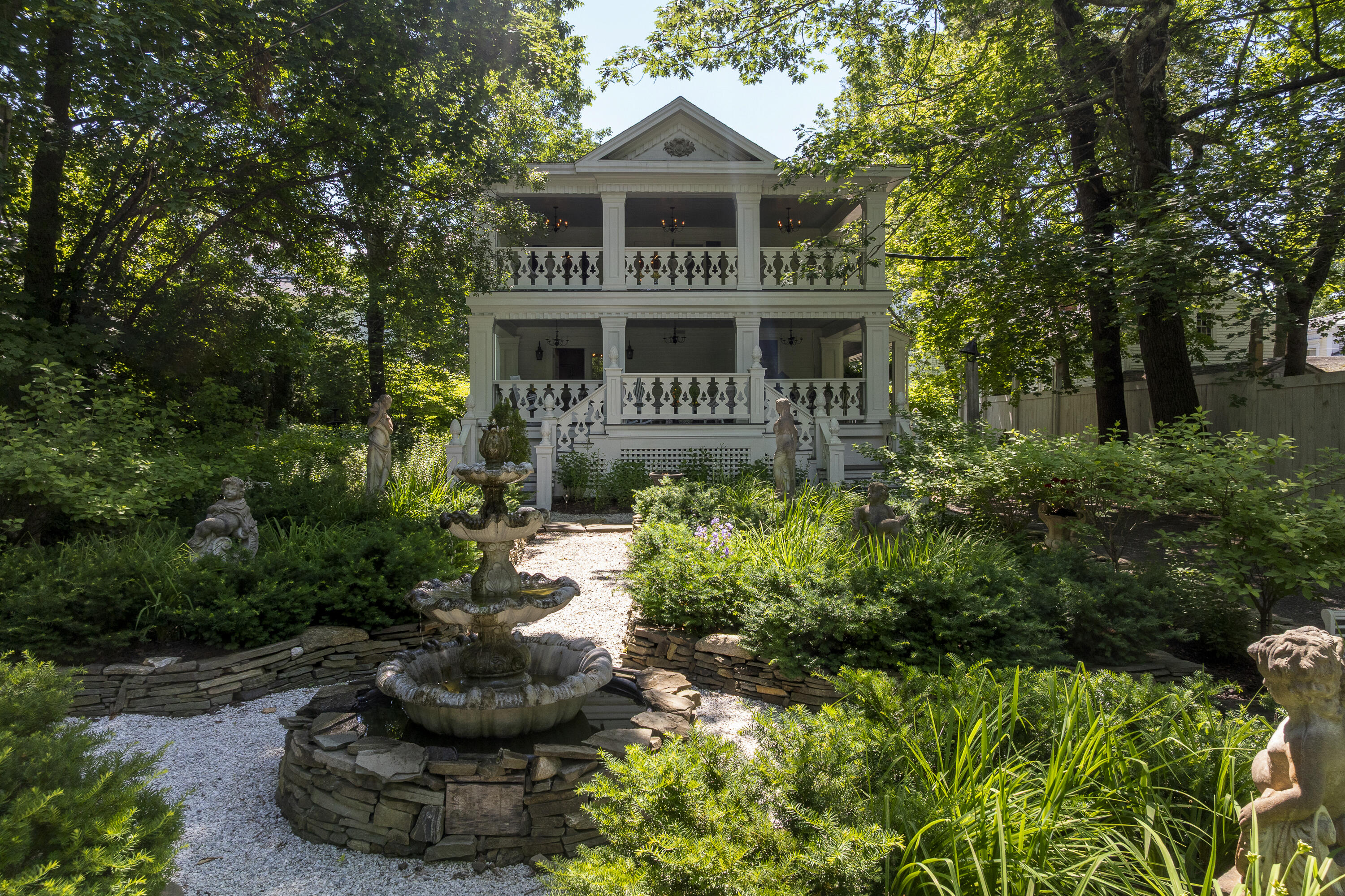 18 High Street Wiscasset ME 04578