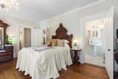 18 High Street Wiscasset ME 04578