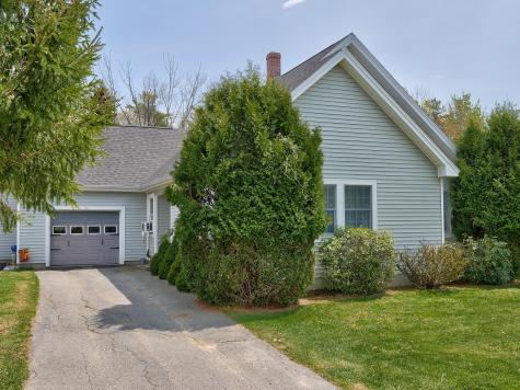 19 Schooner Drive Rockland ME 04841