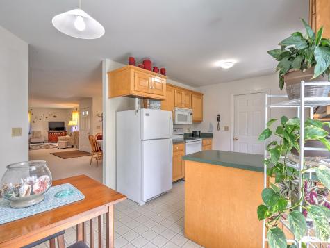 19 Schooner Drive Rockland ME 04841