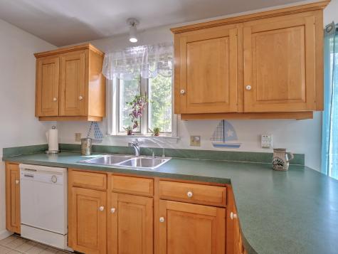 19 Schooner Drive Rockland ME 04841