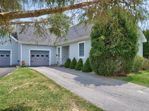 19 Schooner Drive Rockland ME 04841