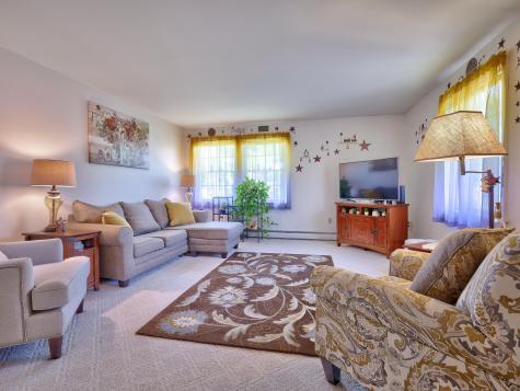 19 Schooner Drive Rockland ME 04841