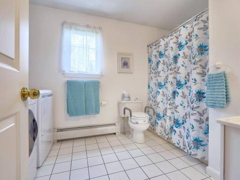 19 Schooner Drive Rockland ME 04841