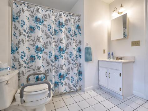 19 Schooner Drive Rockland ME 04841