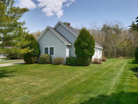 19 Schooner Drive Rockland ME 04841