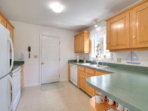 19 Schooner Drive Rockland ME 04841