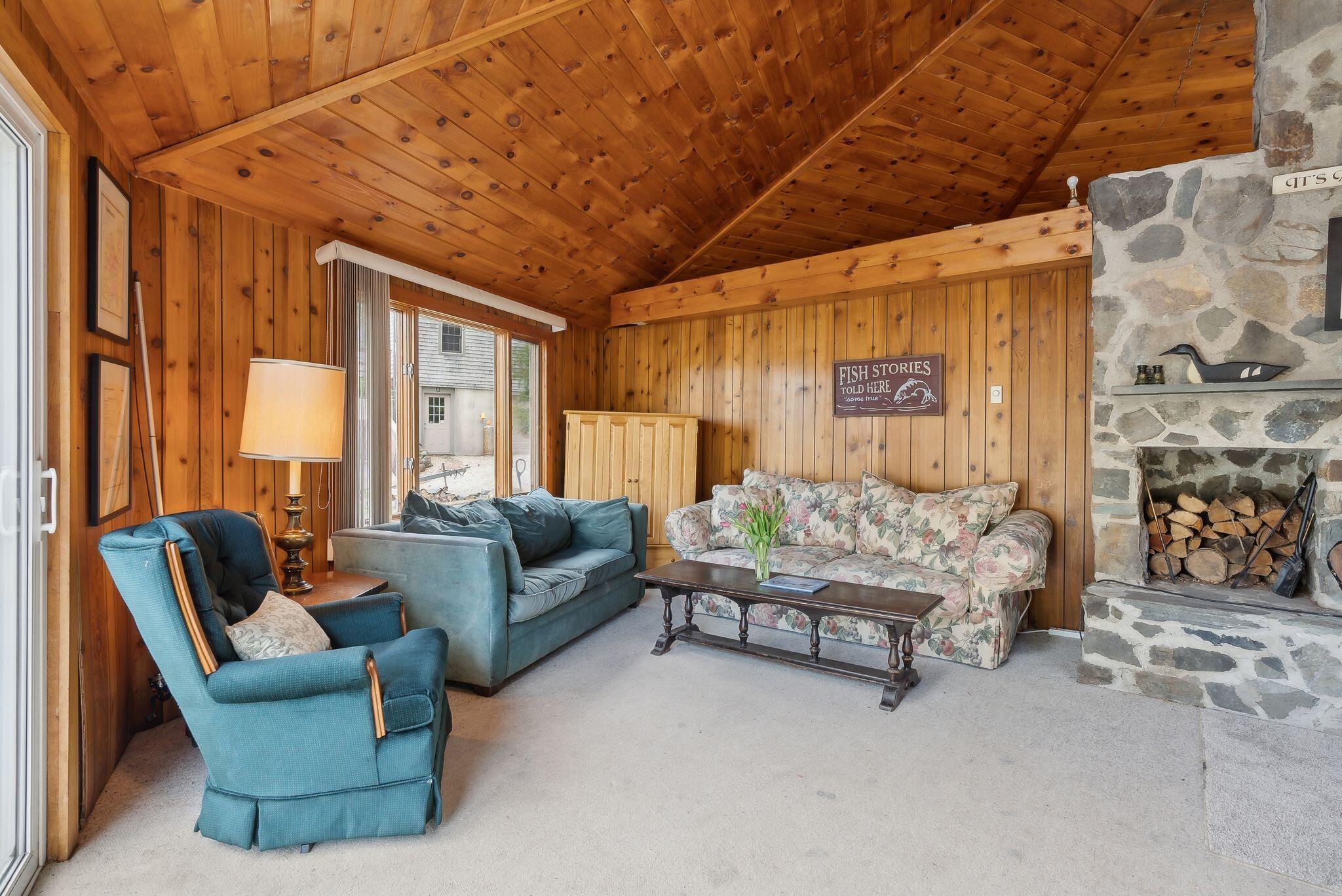 17 Philpots Landing Limerick ME 04048