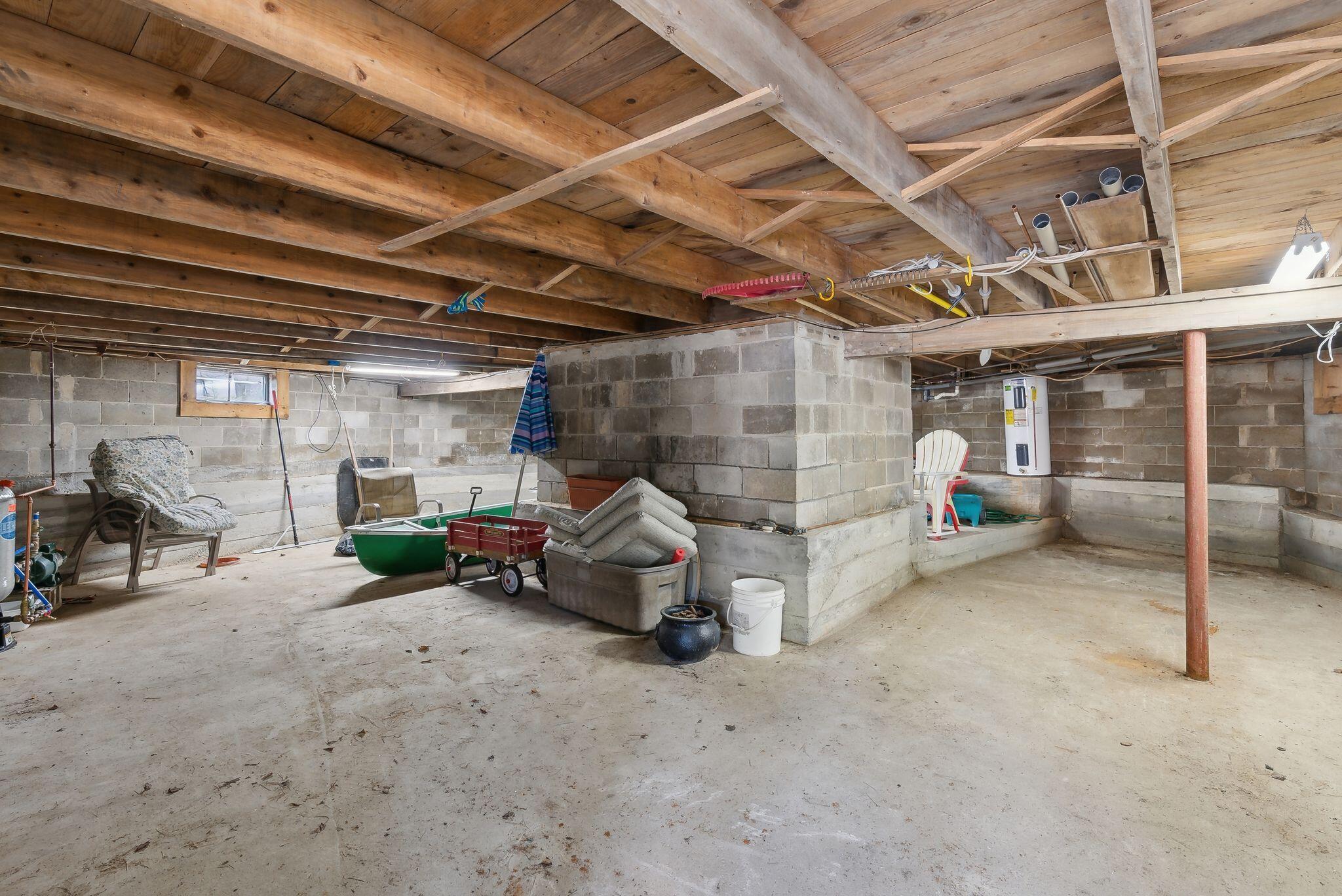 17 Philpots Landing Limerick ME 04048