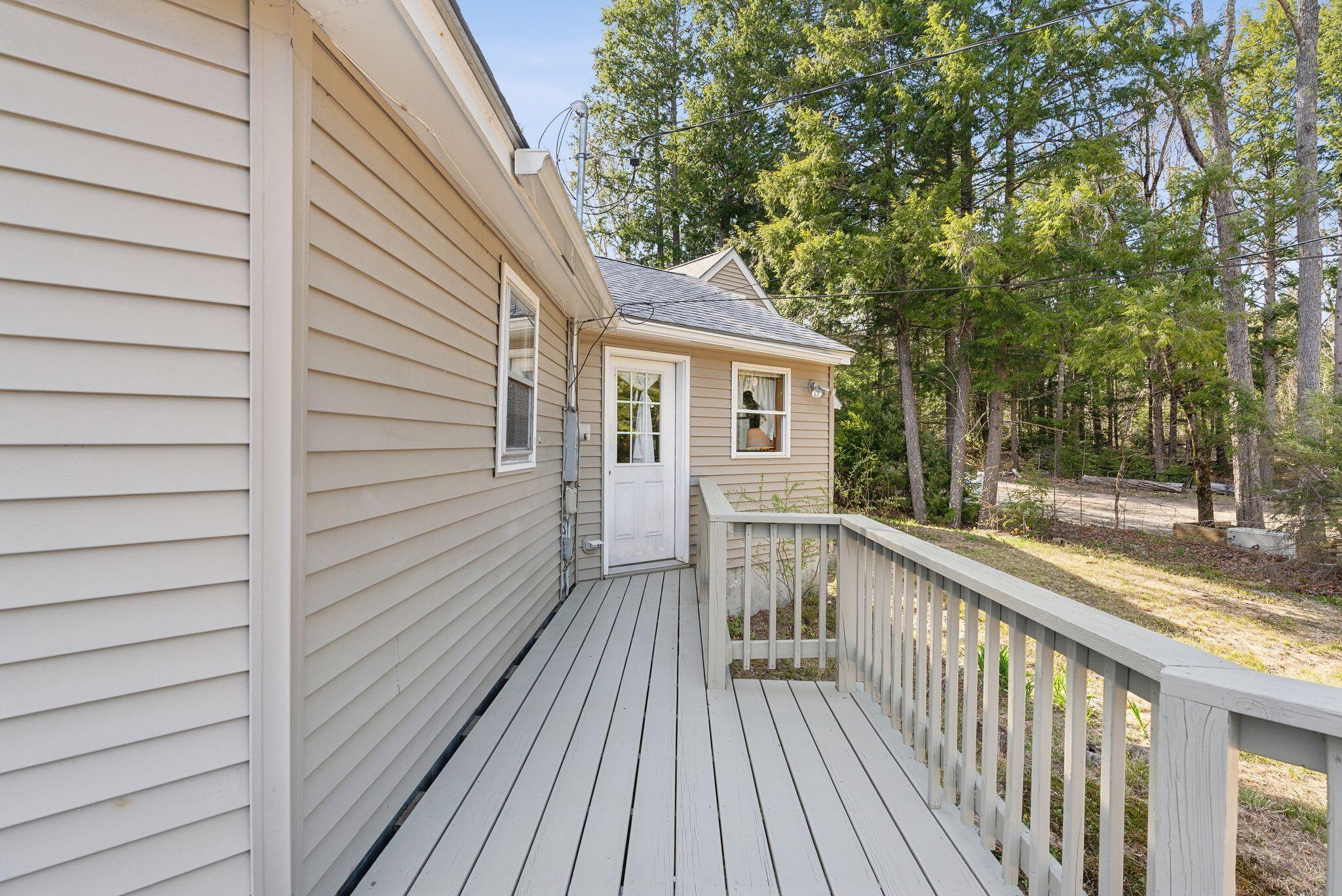 17 Philpots Landing Limerick ME 04048