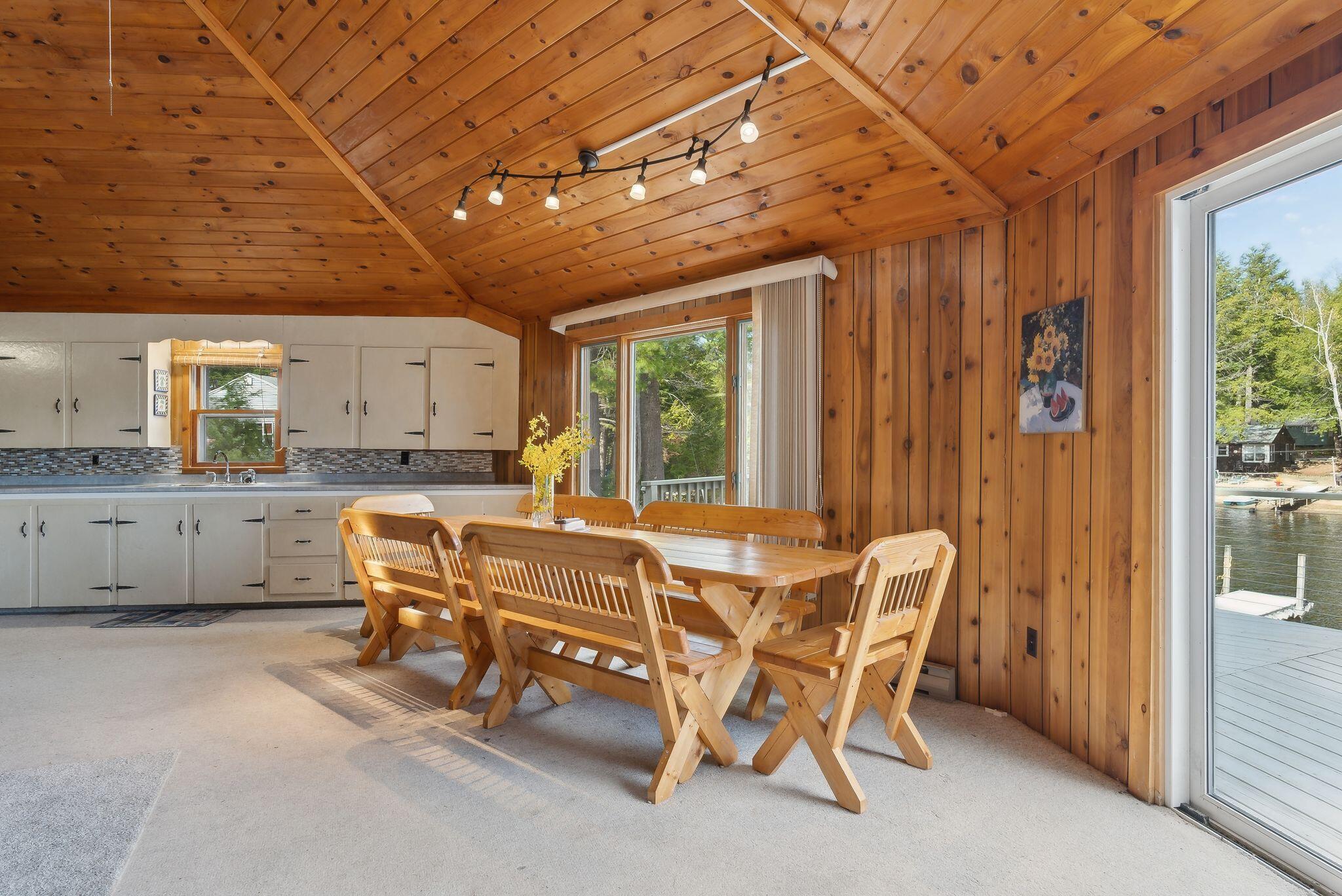 17 Philpots Landing Limerick ME 04048