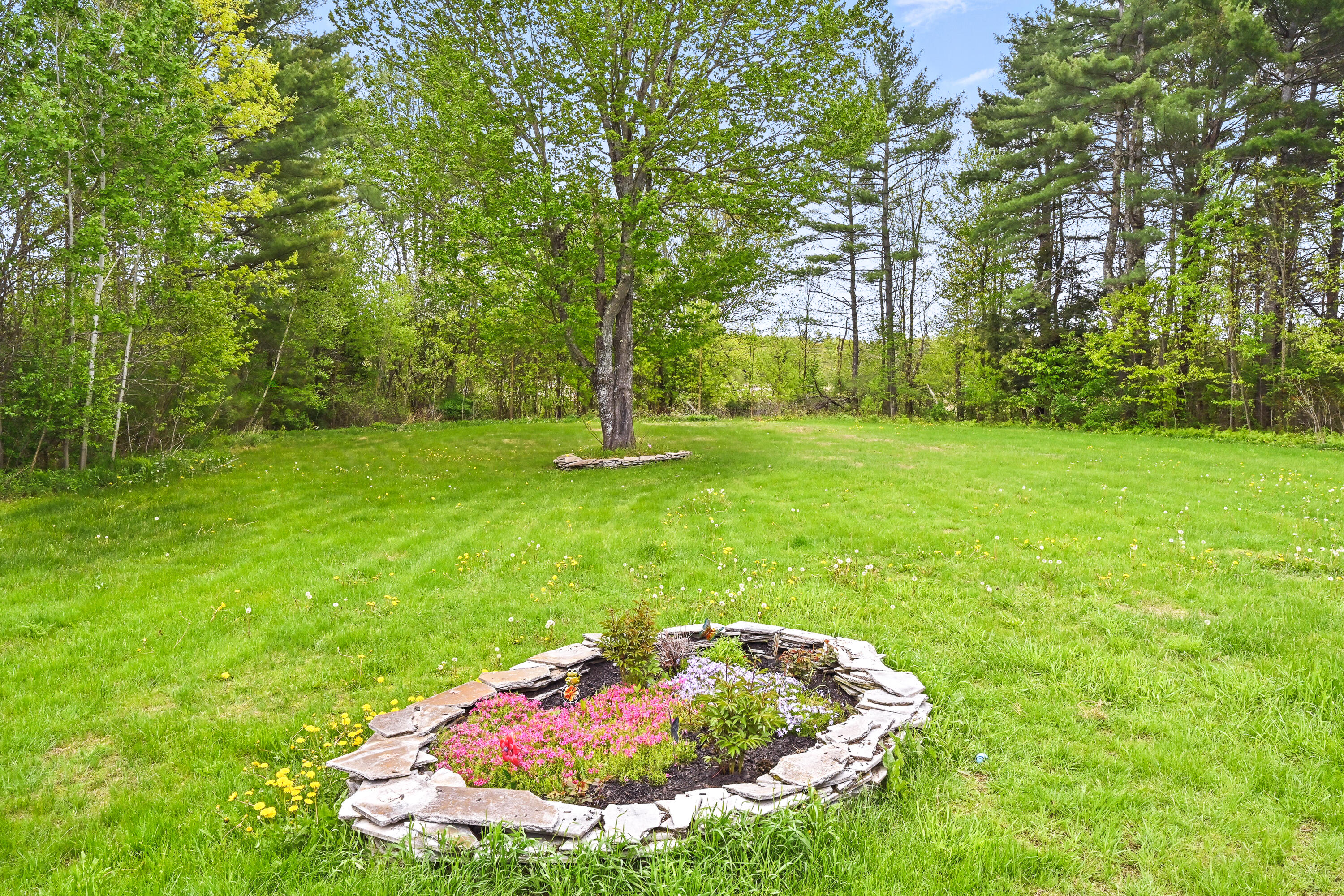 1691 Bangor Road Clinton ME 04927