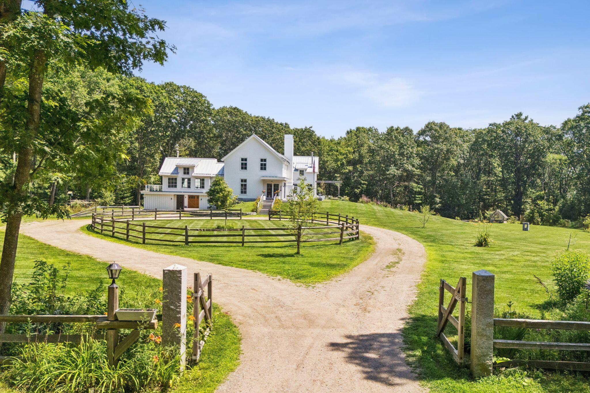 1200 Shore Road Cape Elizabeth ME 04107