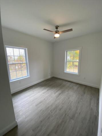 37 W Dartmouth Street Auburn ME 04210