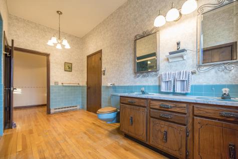 641 N Auburn Road Auburn ME 04210