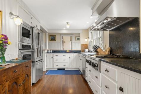 135 Shore Road Boothbay ME 04544