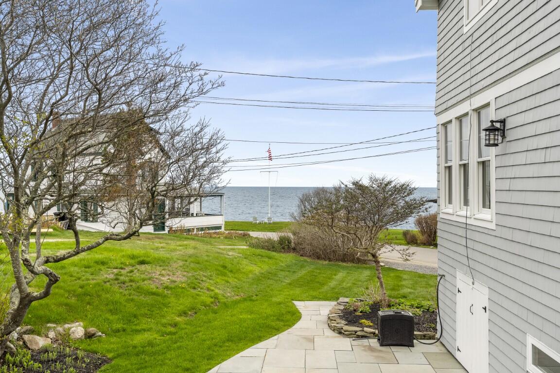 135 Shore Road Boothbay ME 04544